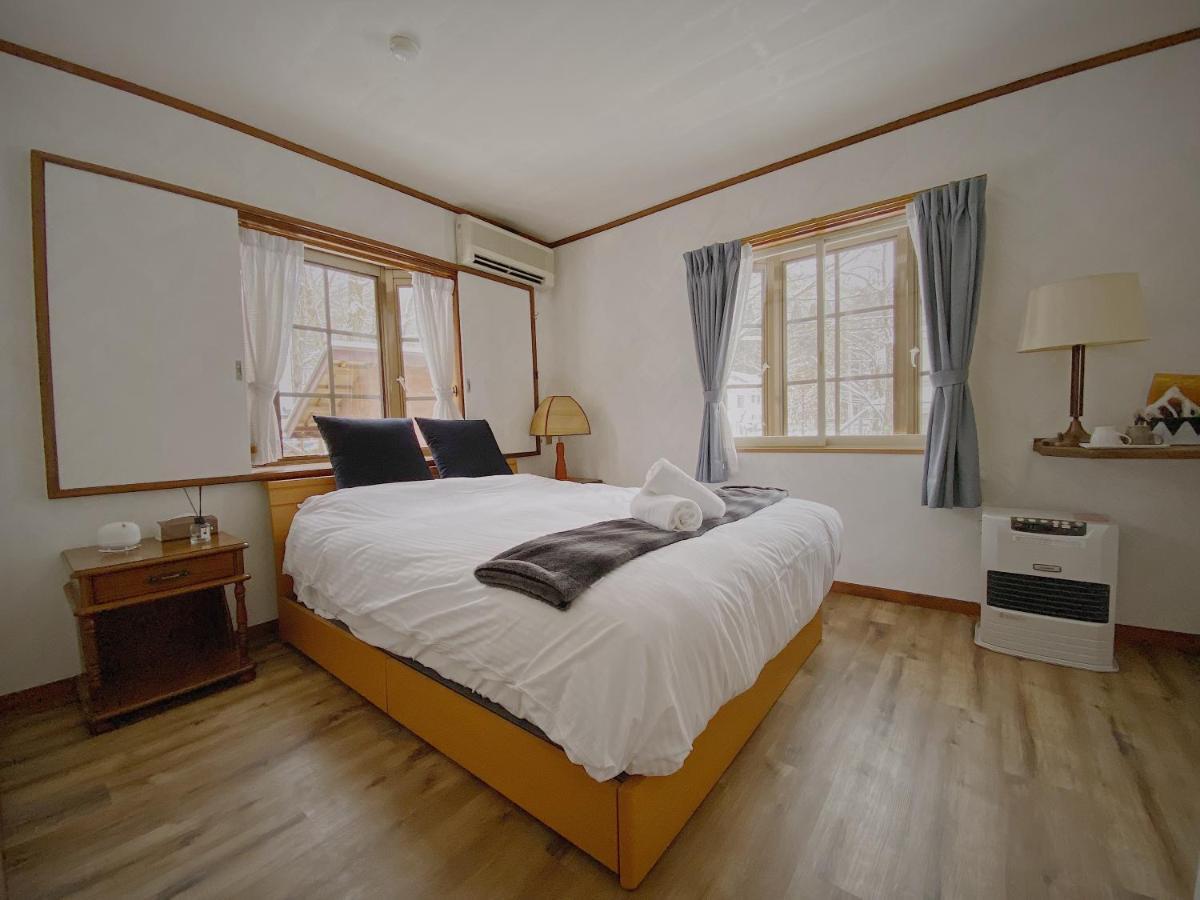 Apricot Pension Hakuba Exteriör bild