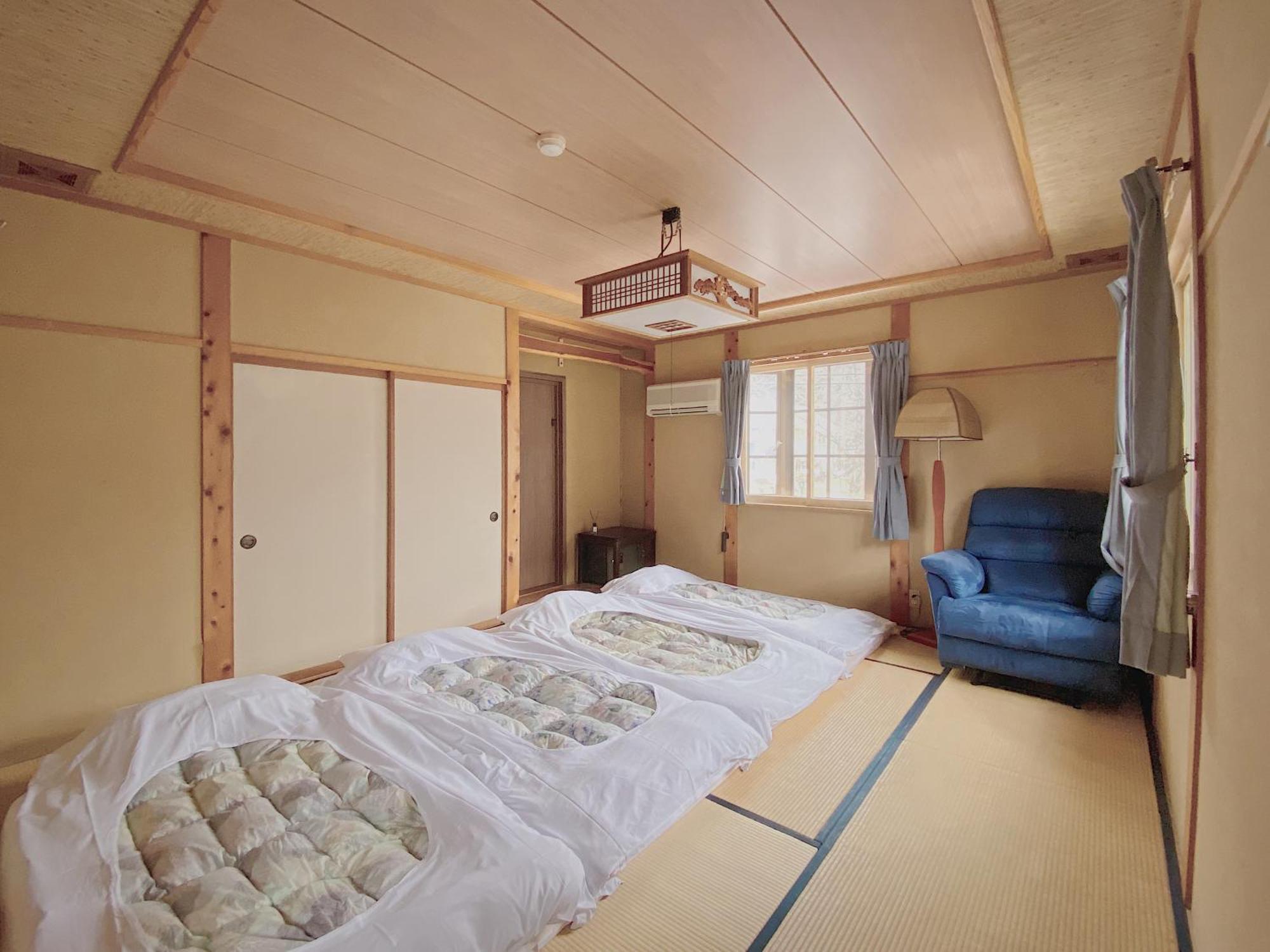 Apricot Pension Hakuba Exteriör bild