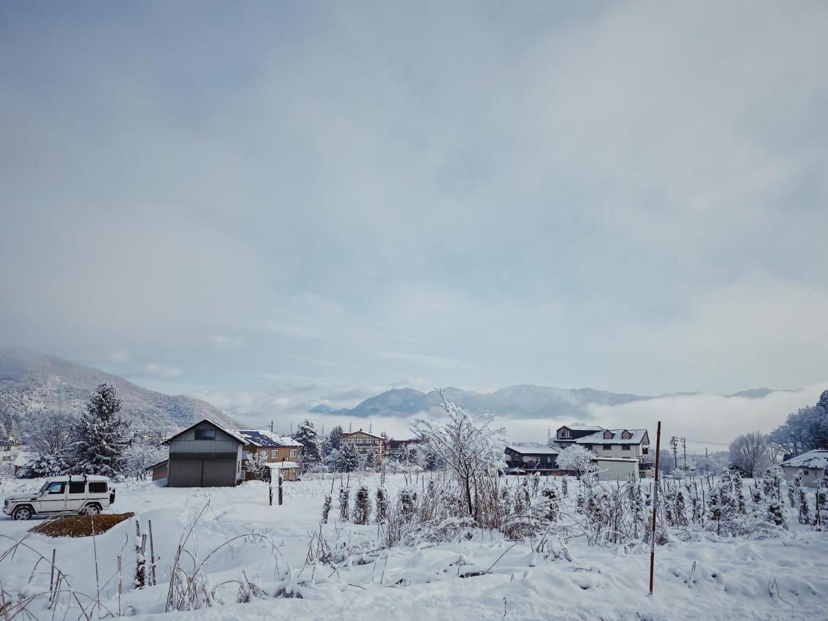 Apricot Pension Hakuba Exteriör bild
