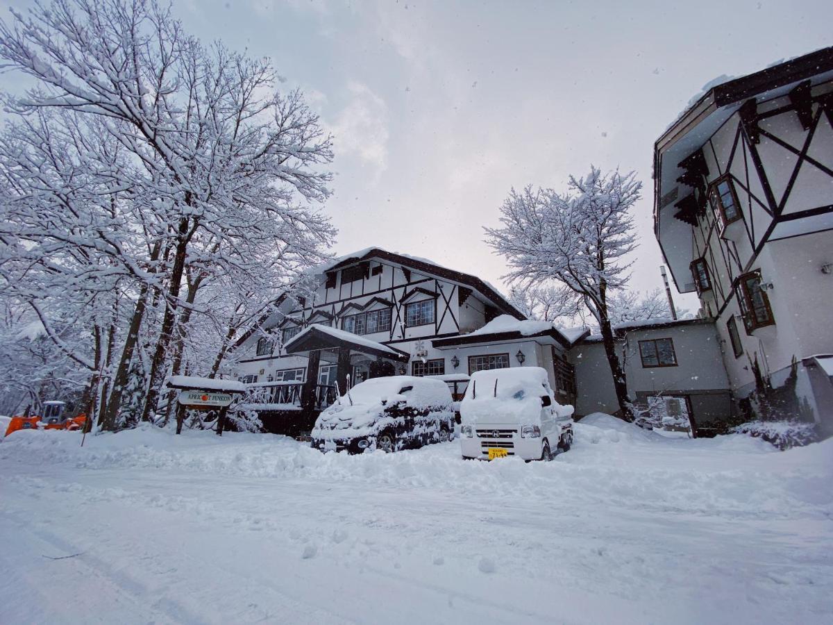 Apricot Pension Hakuba Exteriör bild
