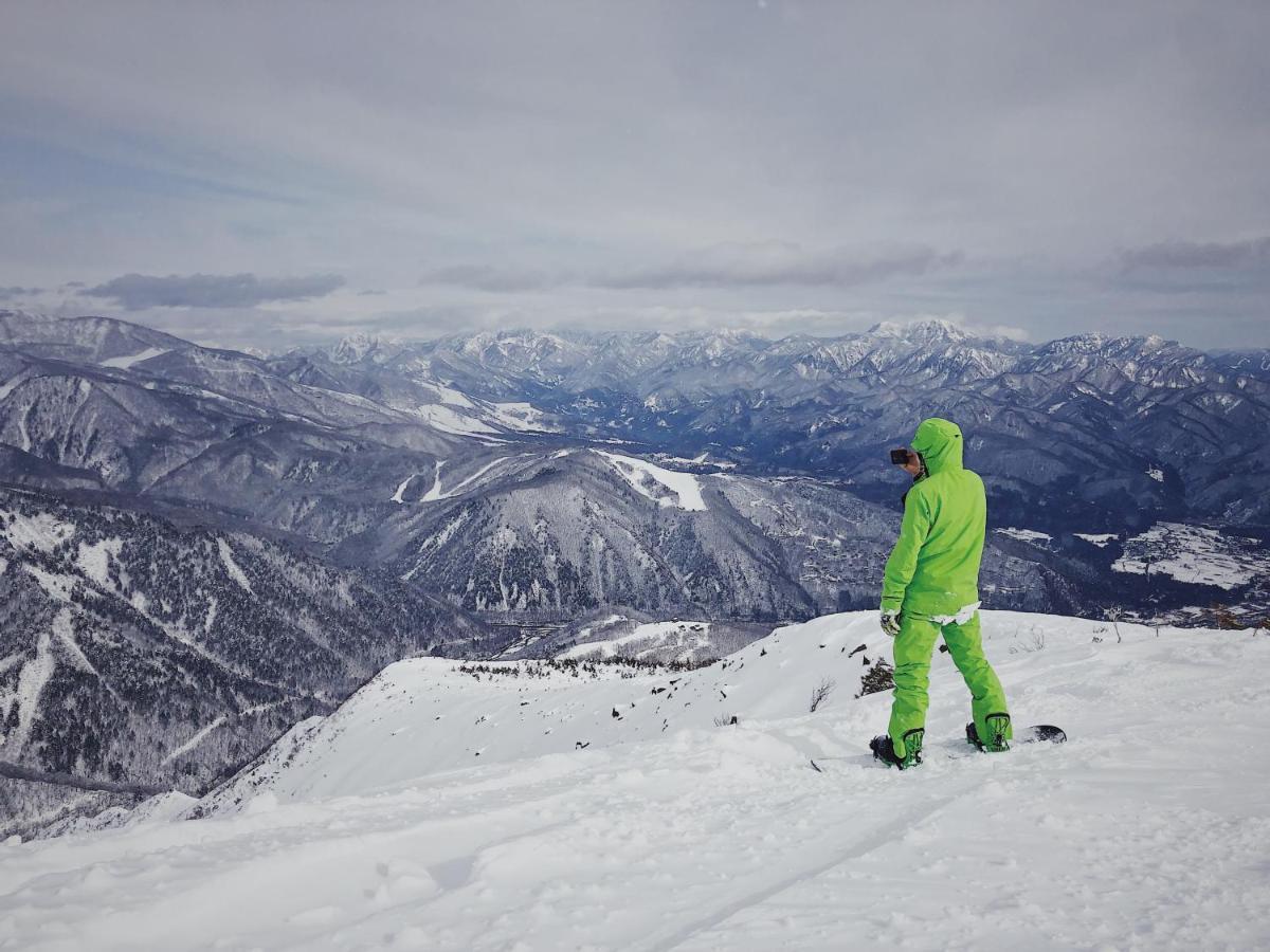 Apricot Pension Hakuba Exteriör bild