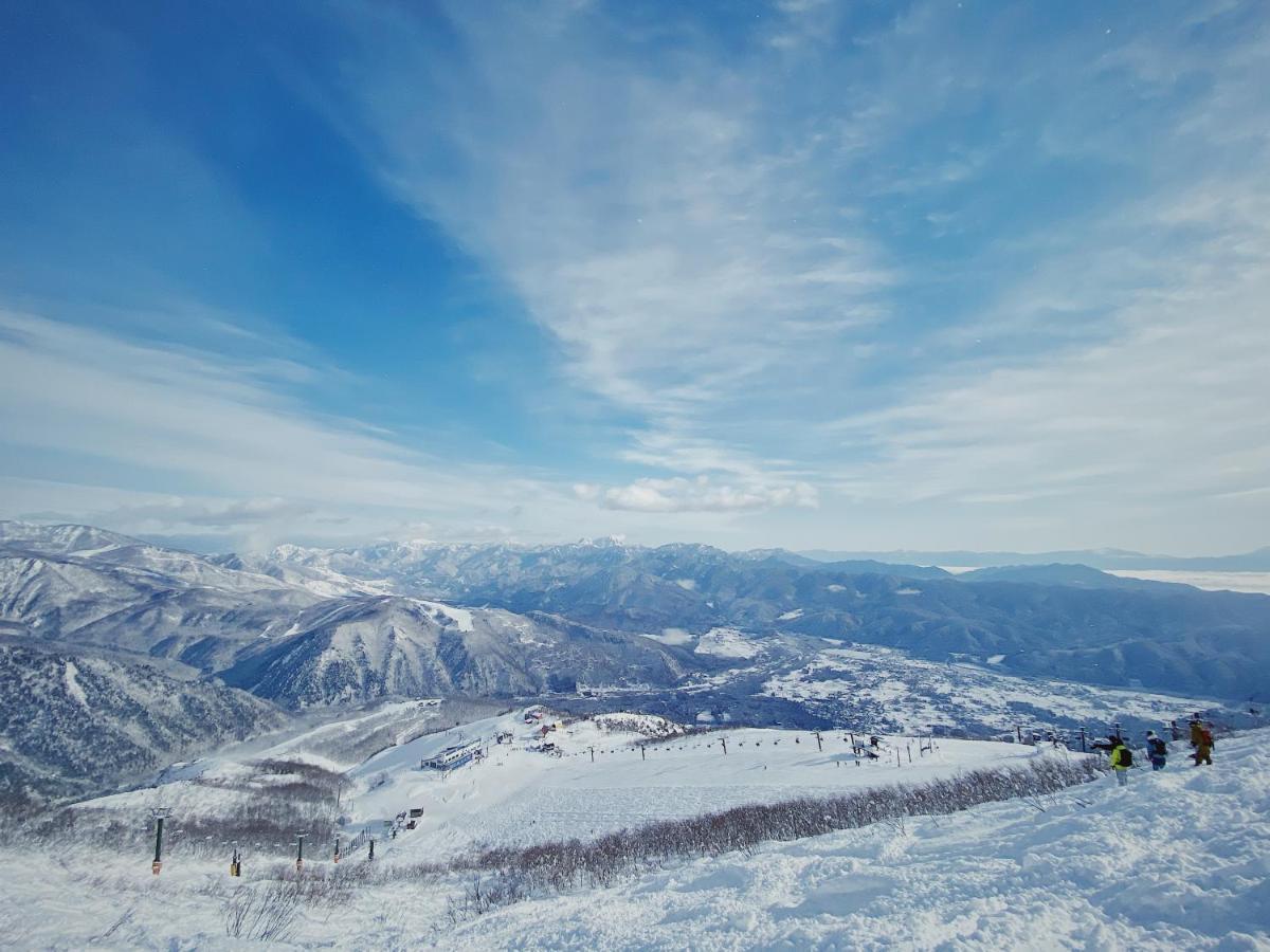 Apricot Pension Hakuba Exteriör bild