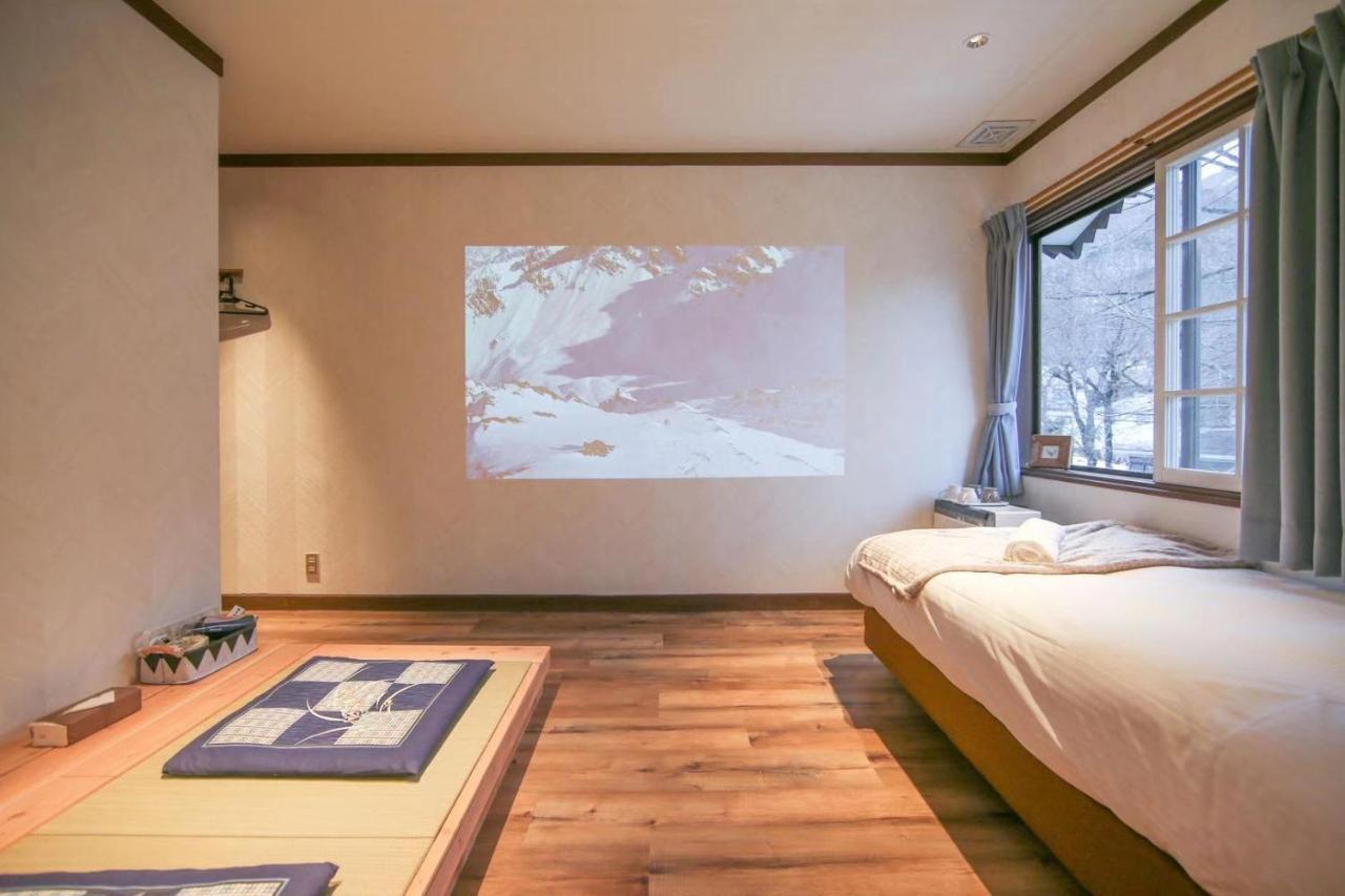 Apricot Pension Hakuba Exteriör bild