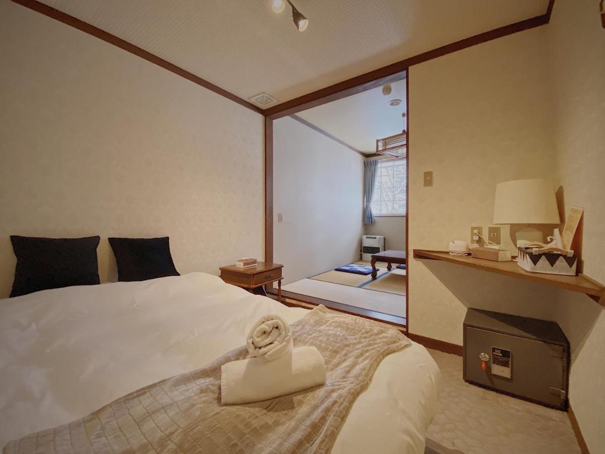 Apricot Pension Hakuba Exteriör bild